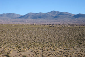 valle de las rocas landscape with mountains in the background